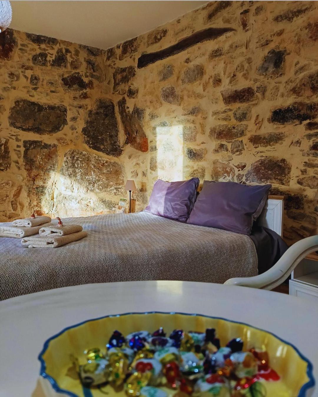 Roza Stone Studio & Suite Goníai Dış mekan fotoğraf